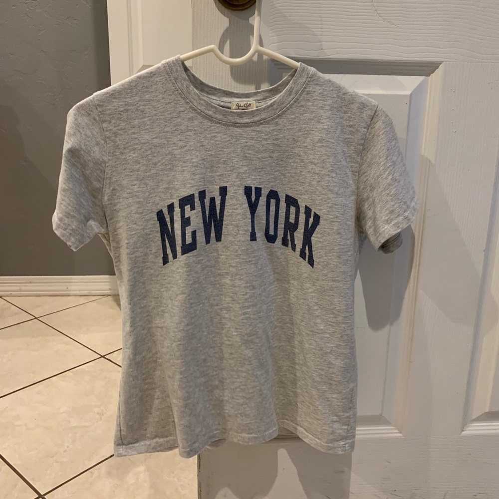 Brandy Melville New York top
